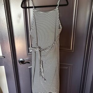 Chic Striped Midi Dress in Navy and White